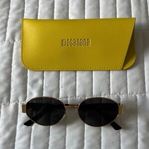 Mosanana Trendy Gold Gram Oval Sunglasses